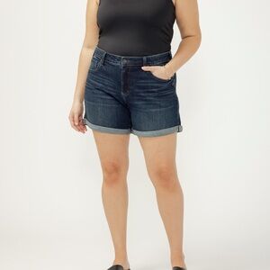 #S937 - Lane Bryant Mid-Rise Rolled Hem Denim Shorts - 24W